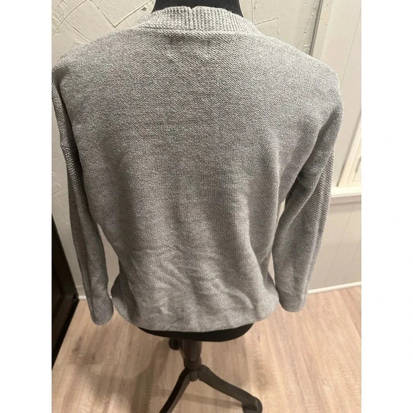 Women’s Old Navy Gray sweater - Picture 2 of 3